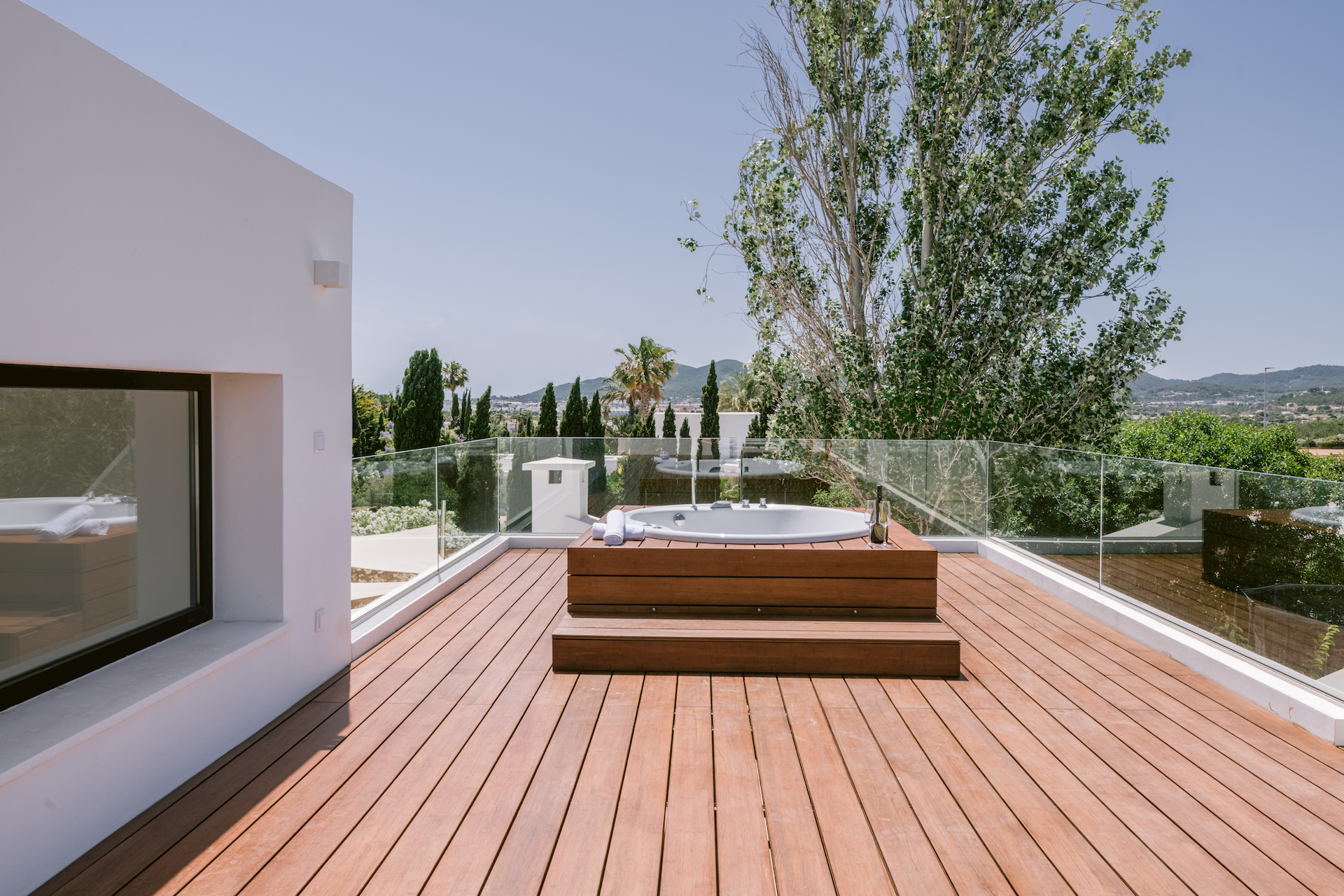 Resa Estates Ibiza te koop for sale huis villa Jesus roof.jpg